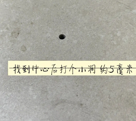 让胡路瓷砖空鼓维修公司专业解答在瓷砖铺贴过程中，如果砂料搅拌不均匀，将会带来以下问题